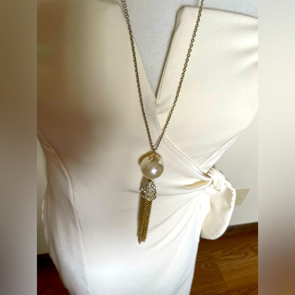 Cream colored strapless dress size small - Picture 3 of 6